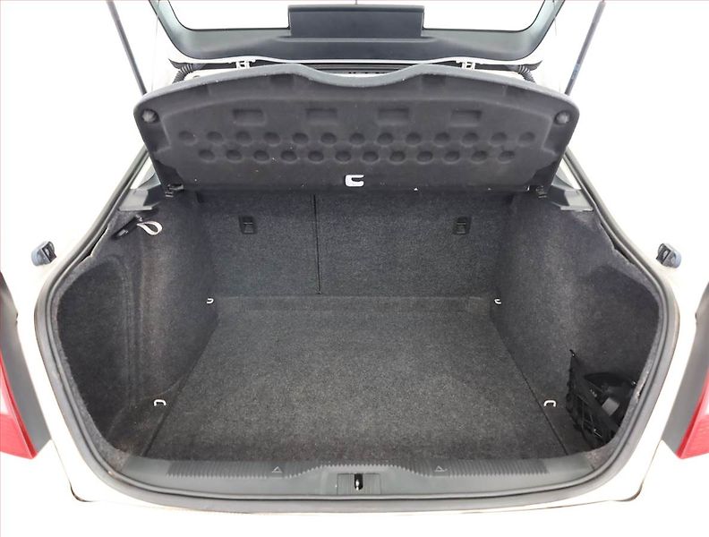 Škoda Octavia (2011) 1.6 TDI, Tempomat - fotka 15 z 16