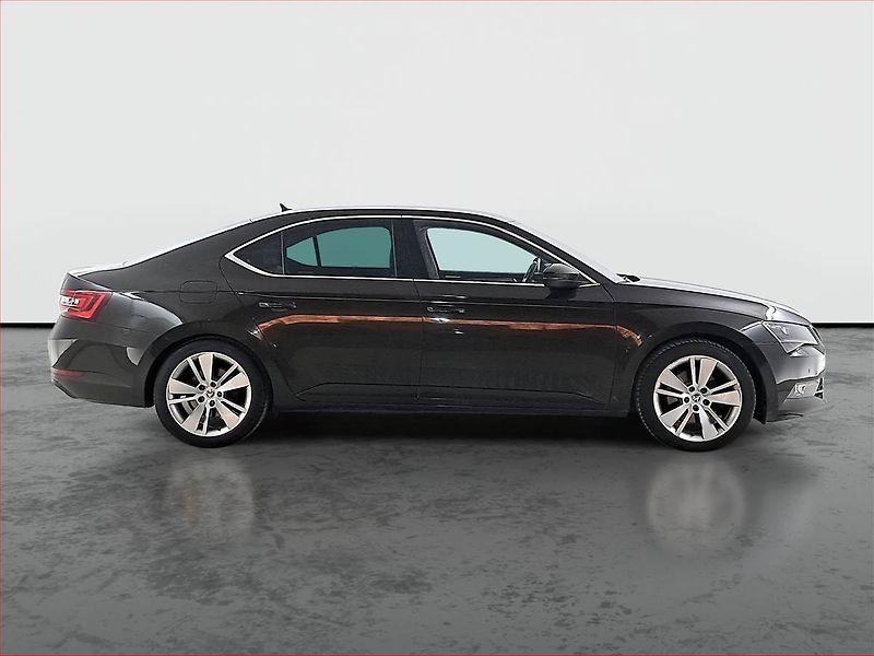 Škoda Superb (2016) 2.0 TDI, Automat, Kůže, Navi - fotka 6 z 24