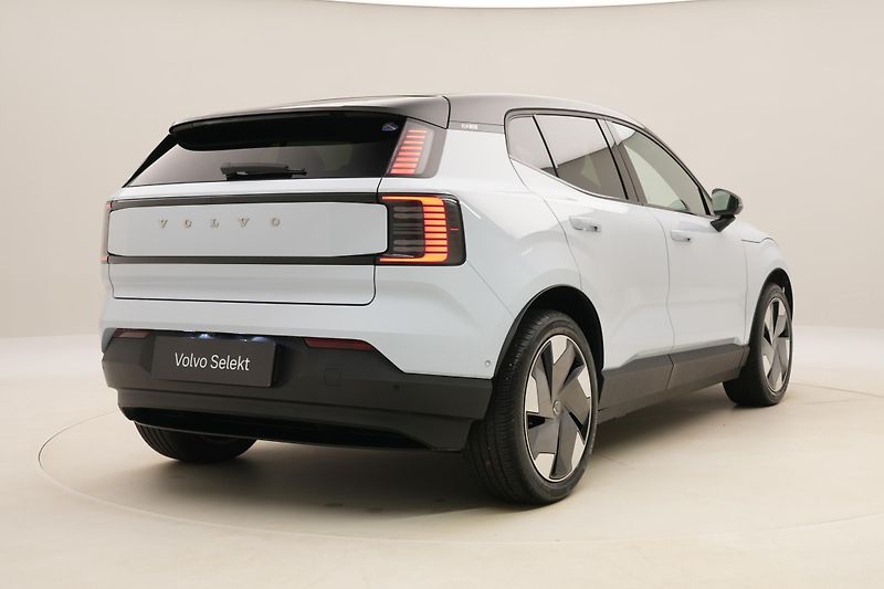 Volvo EX30 TWIN AWD ULTRA CZ 1.maj. - fotka 12 z 66