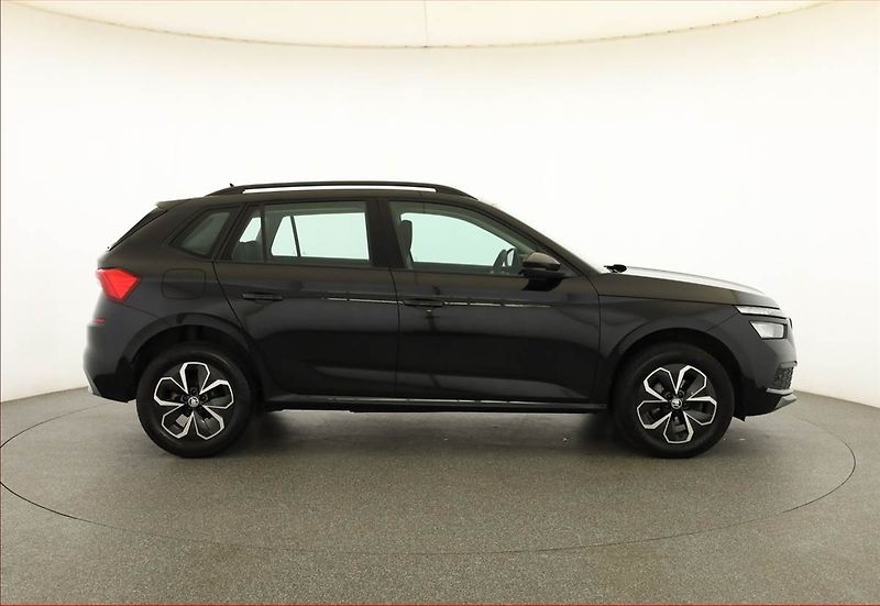 Škoda Kamiq (2023) Ambition Plus 1.0 TSI, ČR - fotka 6 z 19