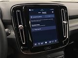 Volvo XC40 PURE ELECTRIC REZERVACE - náhled 37