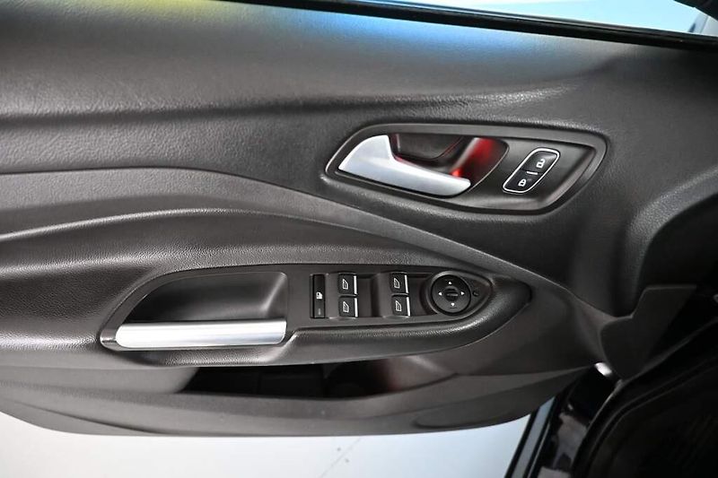 Ford Kuga (2019) 2.0 4x4 Tažné TDCi TITANIUM - fotka 14 z 31