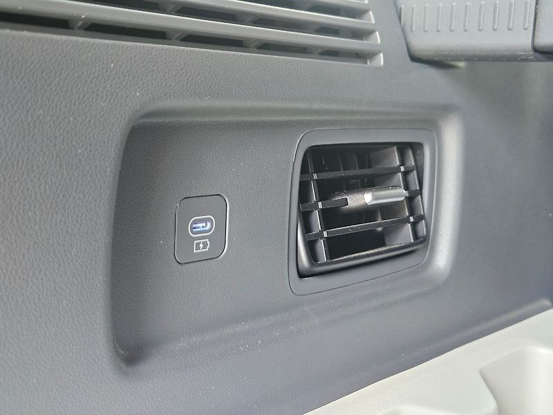 Hyundai Santa Fe 1.6 T-GDi PHEV 4X4 A/T, Style - fotka 51 z 52