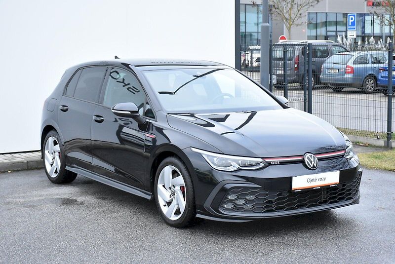 Volkswagen Golf (2022) GTI 2.0 TSI 180kW - fotka 8 z 33