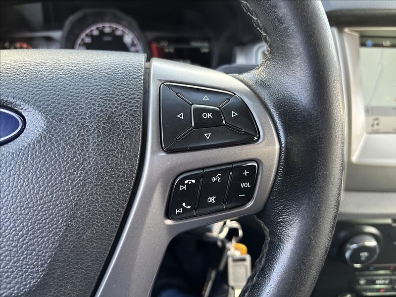 Ford Ranger 3,2 Limited 147kW DPH - fotka 29 z 37