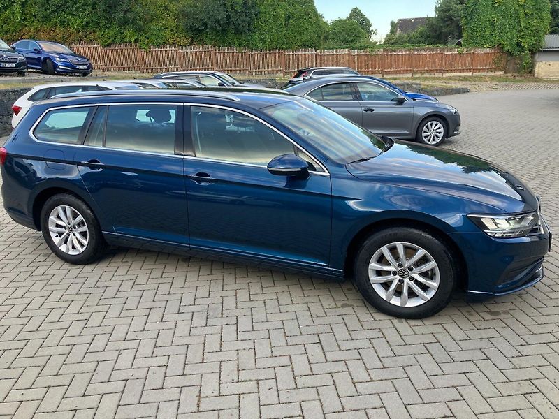 Volkswagen Passat Variant (2023) 2.0TDI 110kW DSG NEHAVAROVANÉ - fotka 3 z 34