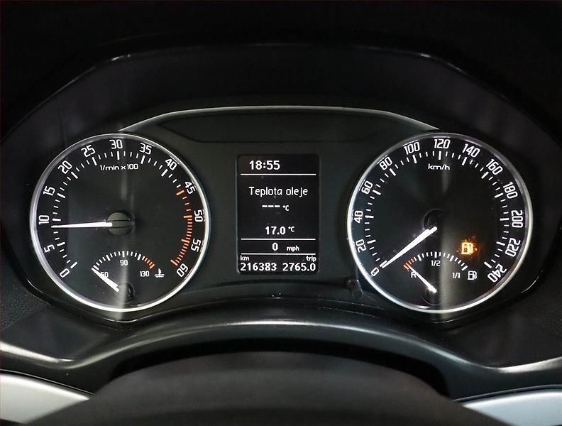 Škoda Octavia (2010) Ambiente 1.6 TDI, po STK - fotka 11 z 19