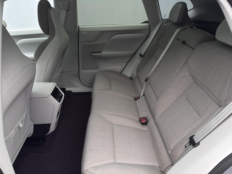 Volvo EX60 (2026) P10 AWD ELECTRIC ULTRA TWIN - fotka 6 z 25