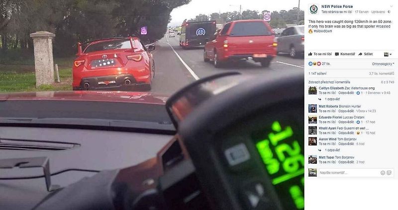 „Tenhle hrdina jel 126 km/h v zóně s osmdesátkou. Kdyby tak byl jeho mozek stejně velký, jako to křídlo. #roasted #zpomal“„Tenhle hrdina jel 126 km/h v zóně s osmdesátkou. Kdyby tak byl jeho mozek stejně velký, jako to křídlo. #roasted #zpomal“