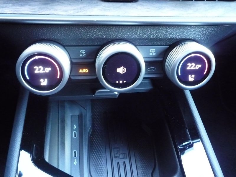 Škoda Superb (2025) 2,0TDi 110kW DSG L&K - fotka 10 z 14