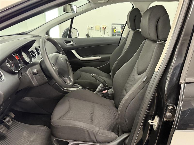 Peugeot 308 1,4 16V VTi 95 HP Comfort Pack - fotka 8 z 24
