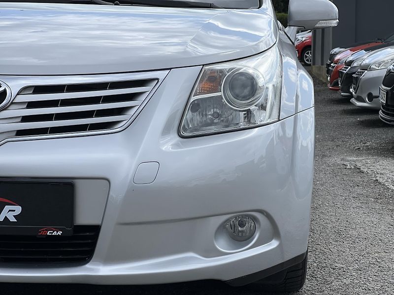 Toyota Avensis SOL 1.8 VVT-i NAVI KLIMA ALU - fotka 42 z 45