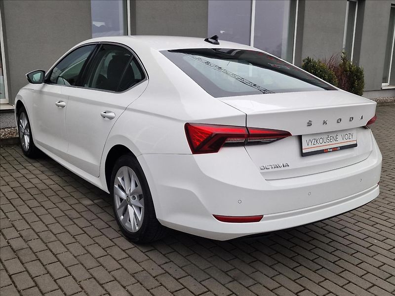 Škoda Octavia 2.0 TDI Style,původ ČR,1.Maj. - fotka 8 z 50