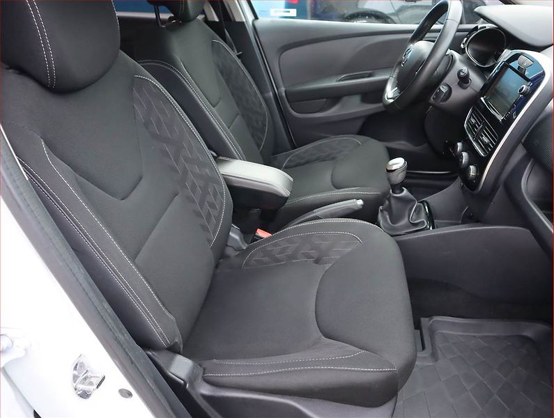 Renault Clio (2019) Limited 0.9 TCe, Navi - fotka 9 z 19