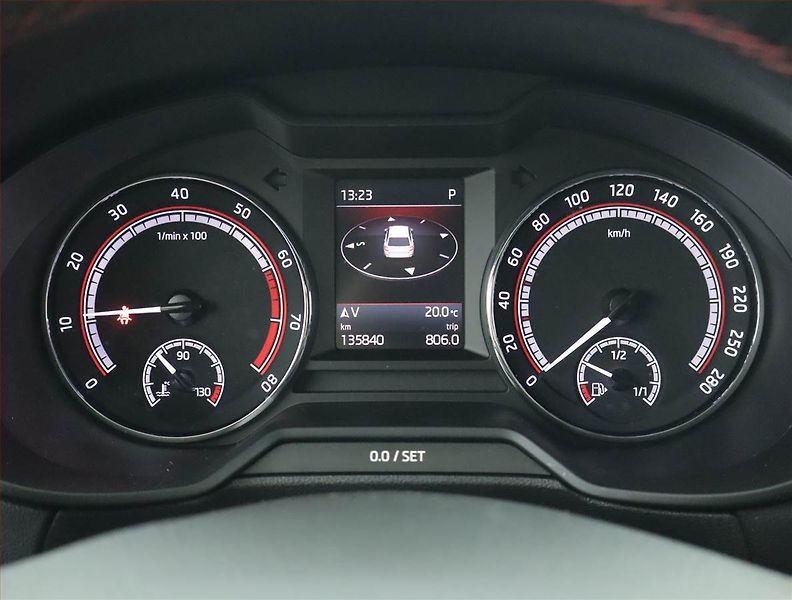 Škoda Octavia (2018) RS 2.0 TSI - fotka 11 z 23