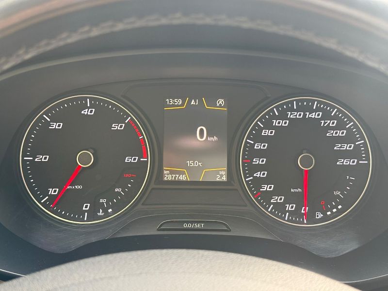 Seat Leon (2016) 1.6 TDI Style - fotka 16 z 25