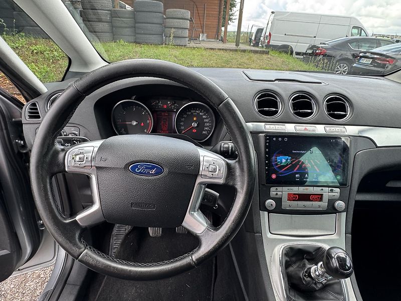 Ford S-MAX 2.0 D 7 MIST - fotka 15 z 20