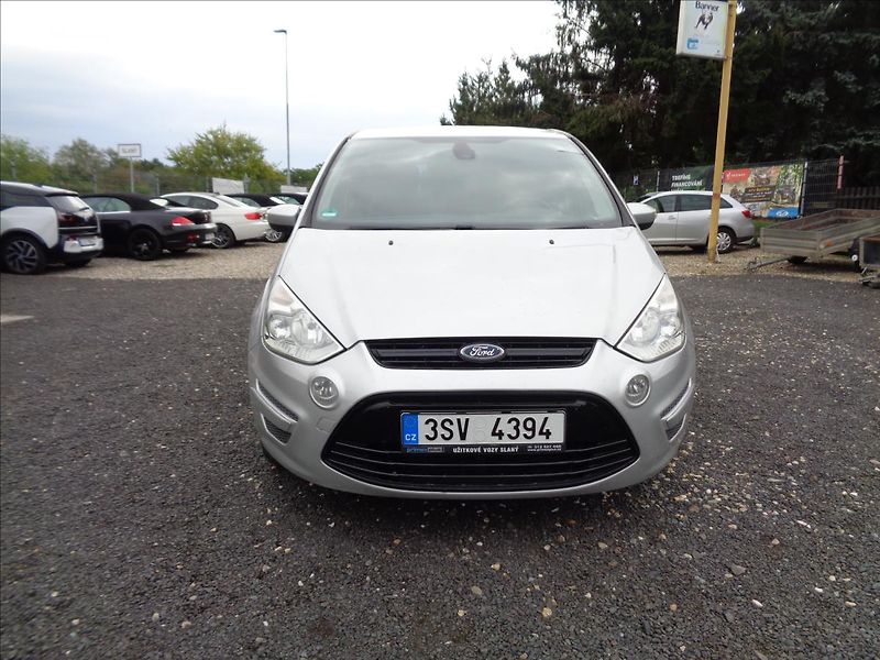 Ford S-MAX 2,0 - fotka 2 z 15