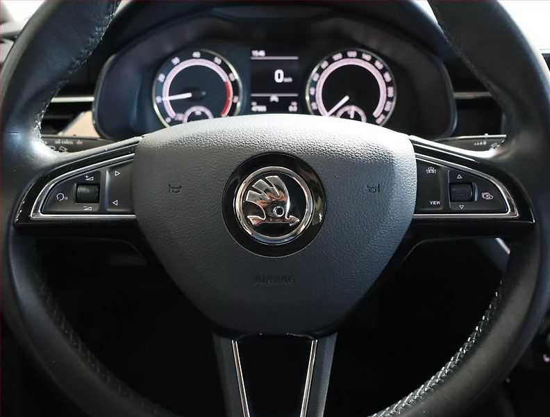 Škoda Kamiq (2020) Ambition 1.0 TSI, ČR,1.maj - fotka 12 z 26