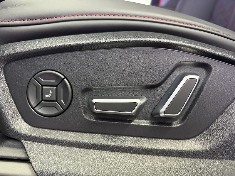 Audi Q8 50TDI QUATTRO S-LINE, WEBASTO, - fotka 31 z 38