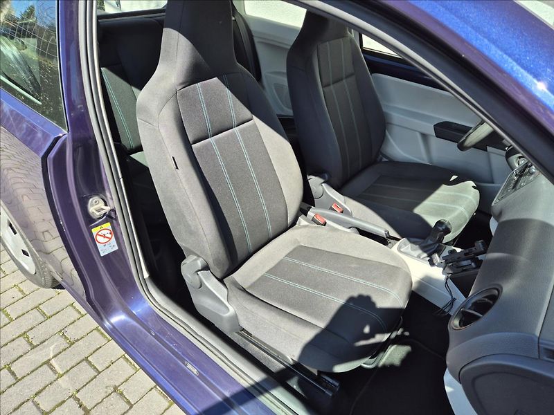 Seat Mii 1,0 i Klima Navi ESP - fotka 18 z 26