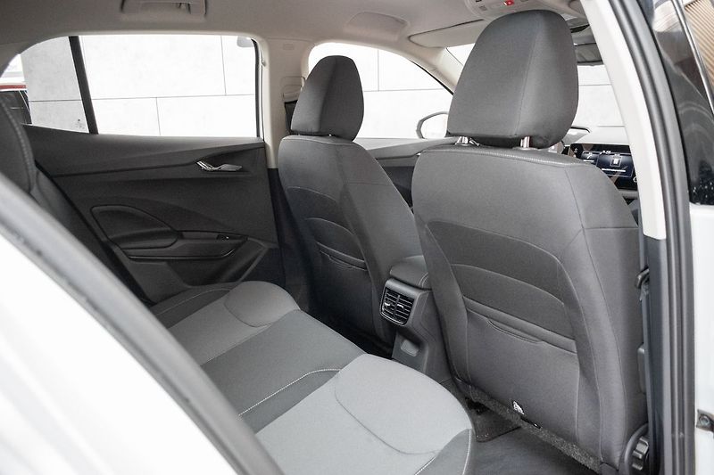 Škoda Fabia 1.0 TSI DSG*130 EDITION*ZÁRUKA - fotka 13 z 35