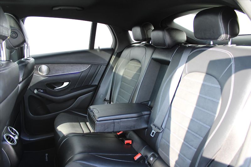 Mercedes-Benz GLC 300 4MATIC COUPE AMG 1.MAJ. ČR - fotka 10 z 32