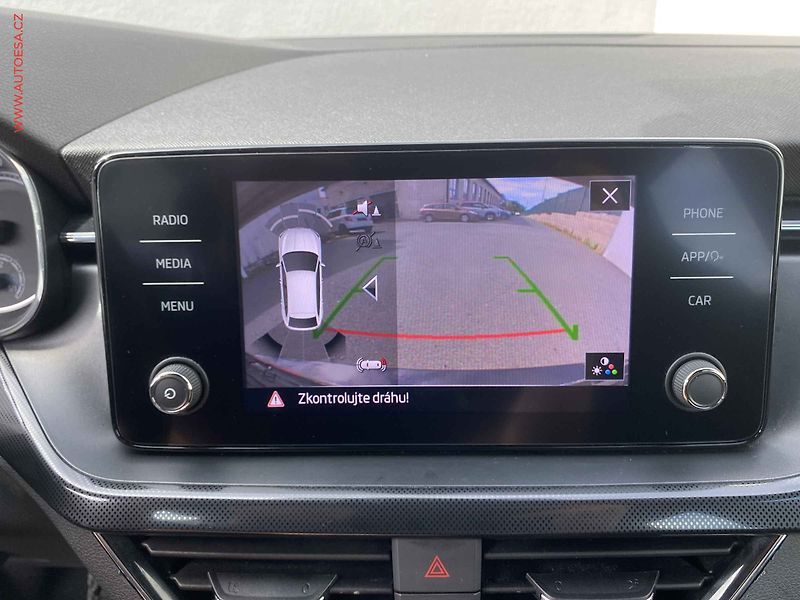 Škoda Scala (2019) 1.5 TSi, Style, Sport, DSG - fotka 18 z 19