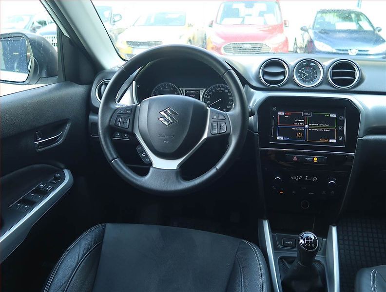 Suzuki Vitara (2017) 1.6 VVT, 4X4, Kůže, Navi - fotka 7 z 15