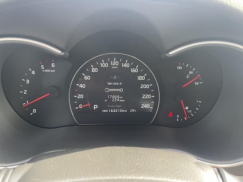 Kia Sorento 2,2 CRDi/145kW 4x4 - Automat - fotka 23 z 64