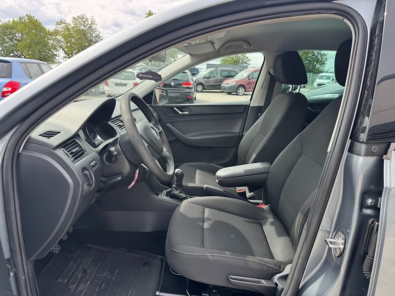 Škoda Rapid (2013) Ambition 1.2 TSI 63kW - fotka 11 z 37