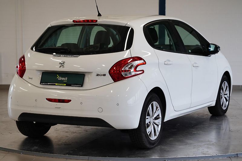 Peugeot 208 - fotka 2 z 6