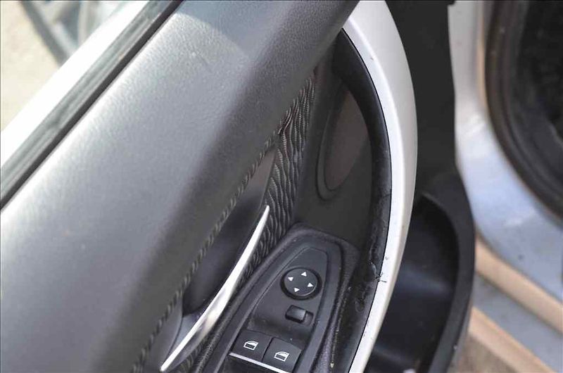 BMW Ostatní (2016) 316D TOURING AT - fotka 17 z 24