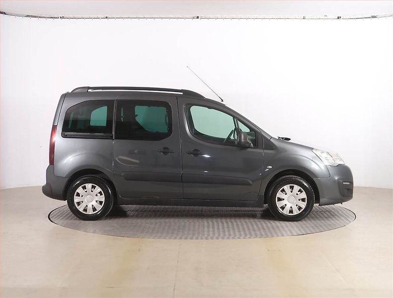 Citroën Berlingo (2017) XTR 1.6 VTi, 5Míst, SR, 1Maj - fotka 6 z 16