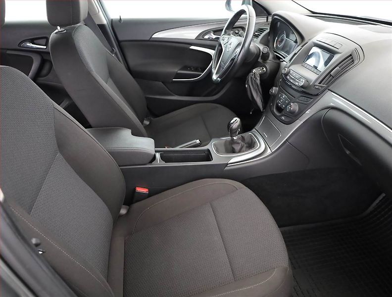 Opel Insignia (2016) 1.6 CDTI, Serv.kniha, Tempomat - fotka 7 z 18