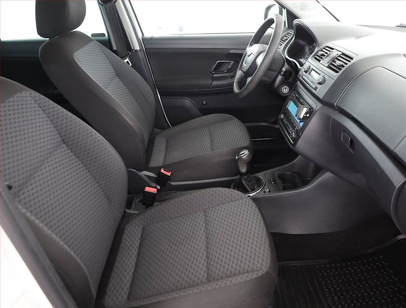 Škoda Fabia (2012) 1.2 TSI, po STK, udržované - fotka 7 z 12