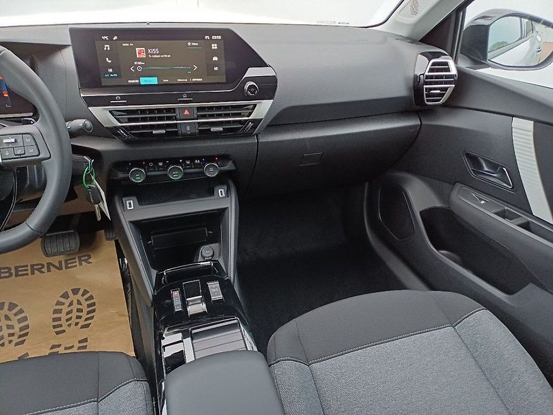 Citroën C4 YOU Hybrid 110k Automatic - fotka 24 z 35