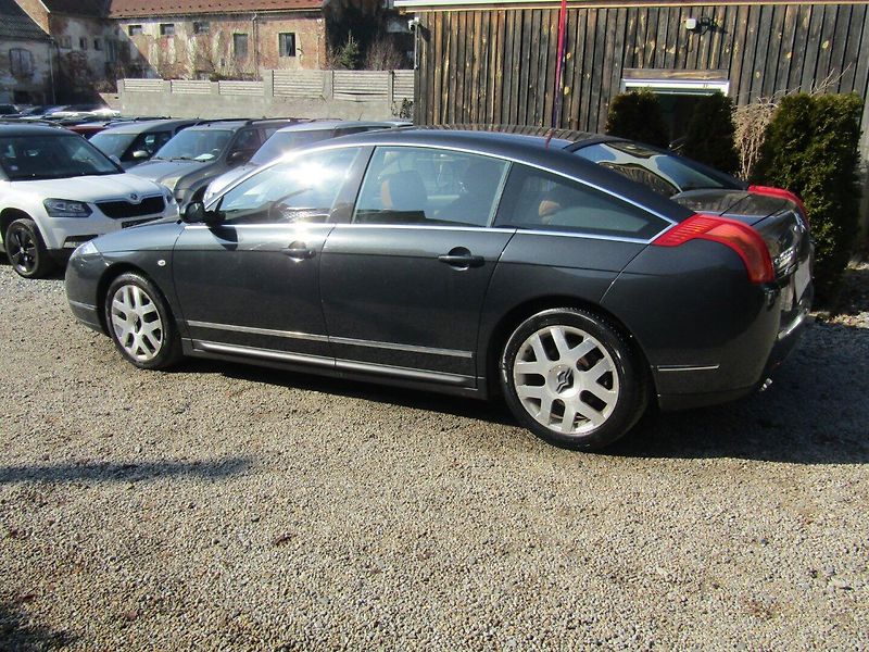 Citroën C6 (2008) 2.7 TDI AUTOMAT 1.MAJITEL - fotka 4 z 38