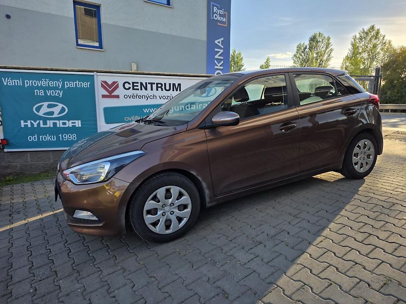Hyundai i20 1.2-1MAJITEL-PRAV.SERVIS-KLIMA - fotka 3 z 11