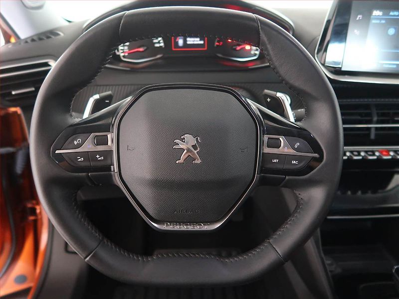 Peugeot 2008 (2021) 1.2 PureTech, Automat, ČR - fotka 14 z 14