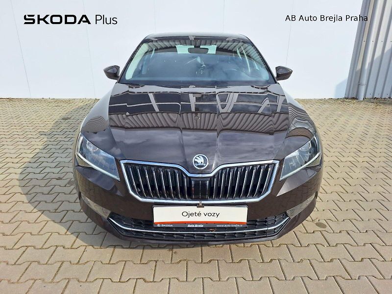 Škoda Superb (2018) 2.0 TDI / 110 kW / 7DSG / Ambi - fotka 4 z 26