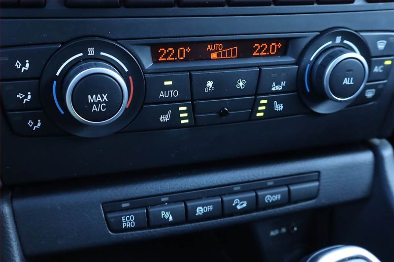 BMW X1 (2013) xDrive18d, 4X4, Automat - fotka 15 z 19