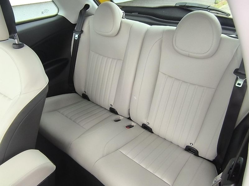 Fiat 500 (2026) Hybrid La Prima 1.0 BSG - fotka 12 z 39