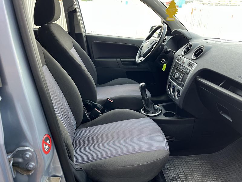 Ford Fusion (2007) 1.4 TDCi - fotka 13 z 14