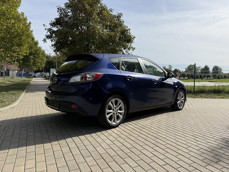 Mazda 3 1.6 Active Plus - fotka 10 z 31