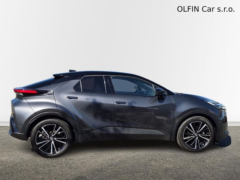 Toyota C-HR (2025) 2.0 HEV AWD Executive - fotka 6 z 29