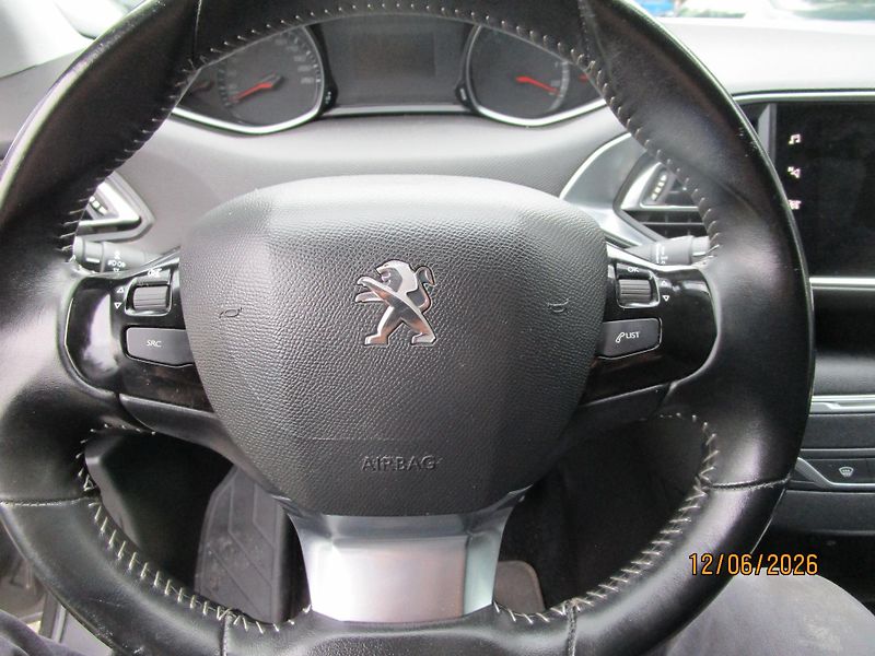 Peugeot 308 (2019) 1,5 HDi SW  - fotka 14 z 30