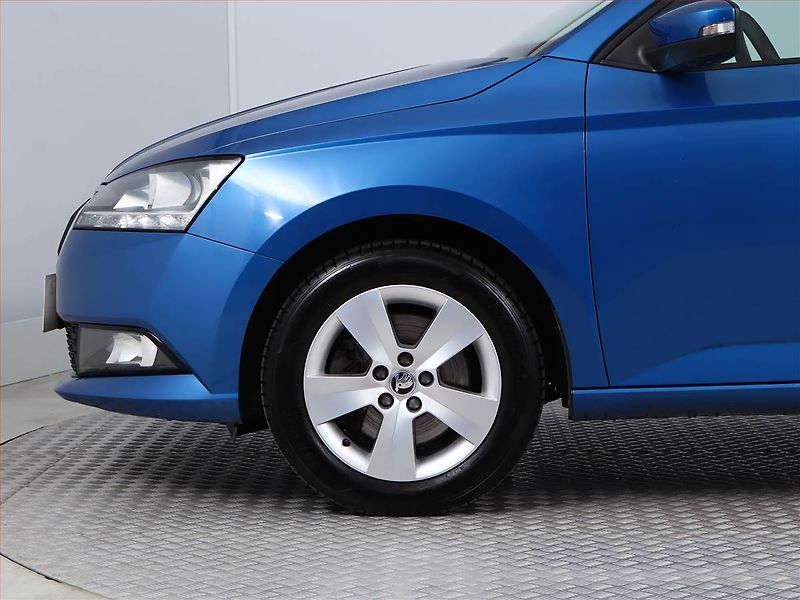 Škoda Fabia (2019) Ambition 1.0 TSI, Tempomat - fotka 12 z 15