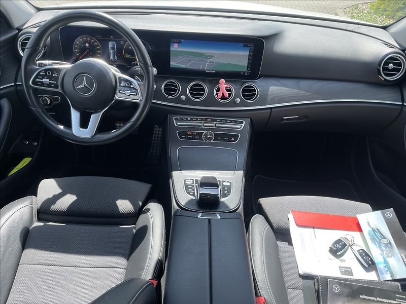 Mercedes-Benz Třídy E 2,0 d 4MATIC All-Terrain LED H - fotka 13 z 38