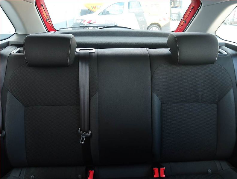 Škoda Rapid (2013) Spaceback 1.2 TSI, ČR,1.maj - fotka 10 z 17